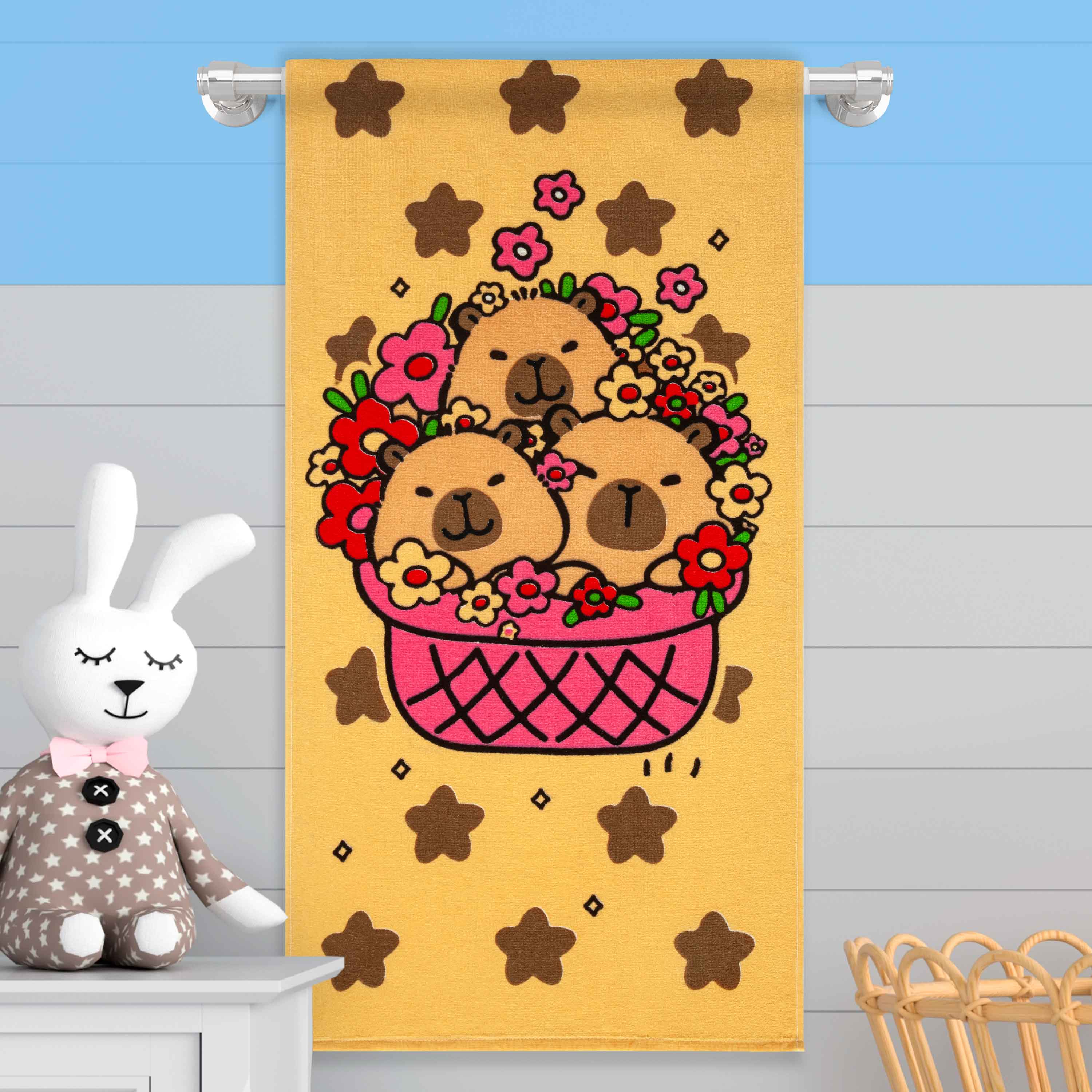 Toalla Infantil 320 Gramos Familia Capibara en Flores