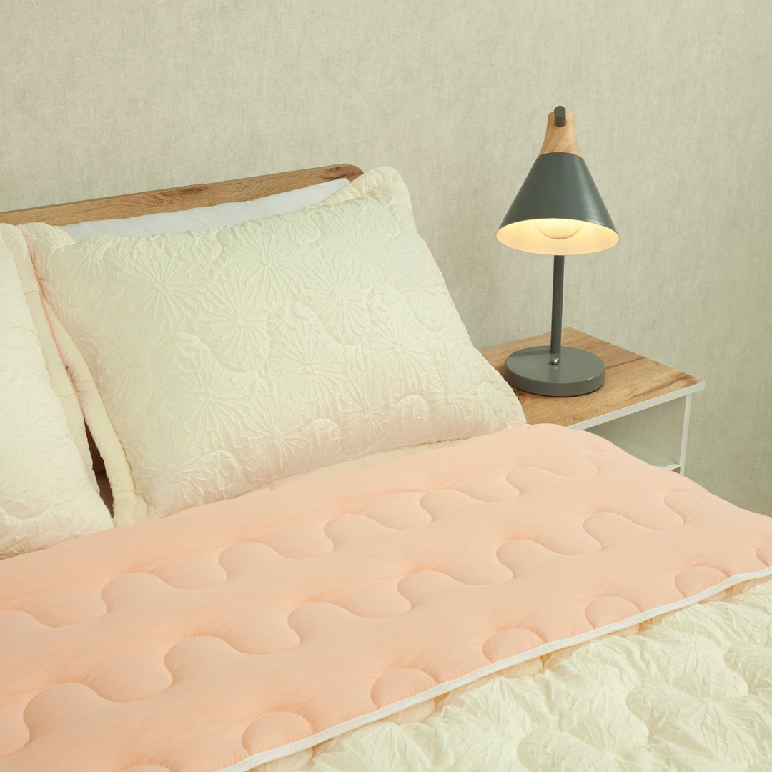 Cubrelecho Flora Rosado - Amarillo