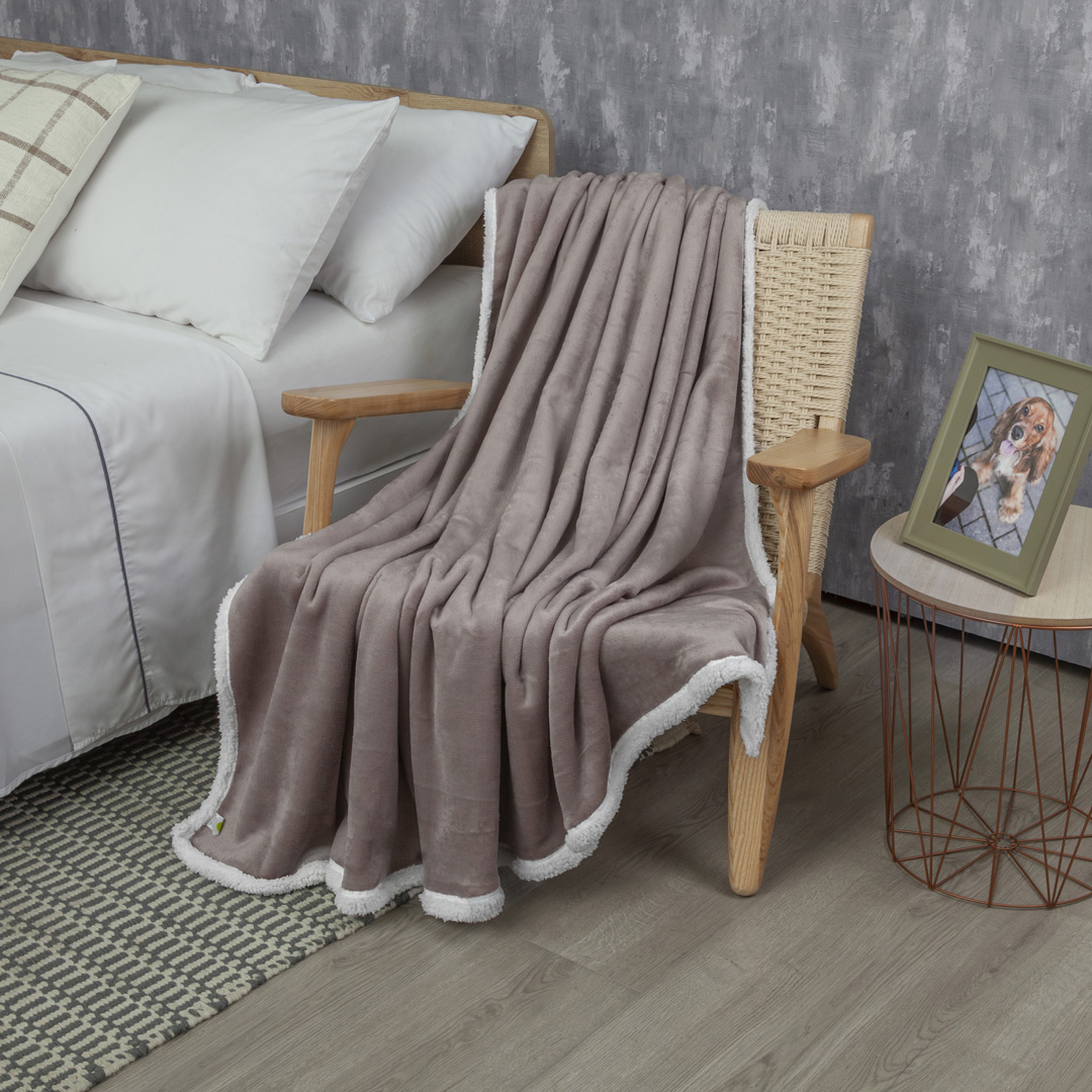 Cobija Ovejera Solo Fondo Café