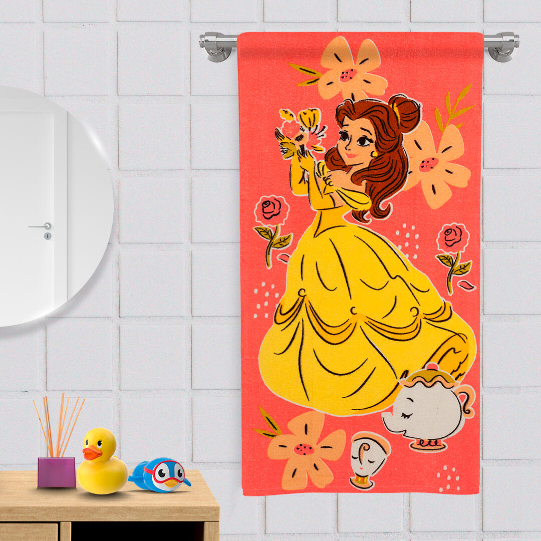 TOALLA INFANTIL 320 GRAMOS PRINCESA BELLA FONDO CORAL